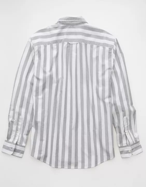 Aeo AE Everyday Classic Fit Oxford Button-Up Shirt