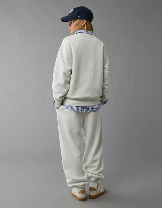 Aeo AE Everyday Luxe Crew Neck Sweatshirt