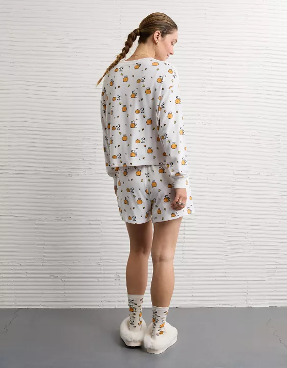 Aeo AE Luxe Plush Snoopy Halloween PJ Set