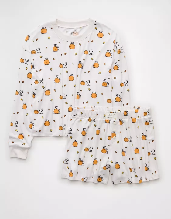 Aeo AE Luxe Plush Snoopy Halloween PJ Set