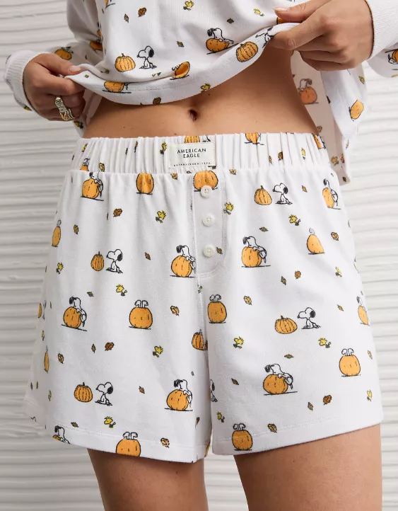 Aeo AE Luxe Plush Snoopy Halloween PJ Set