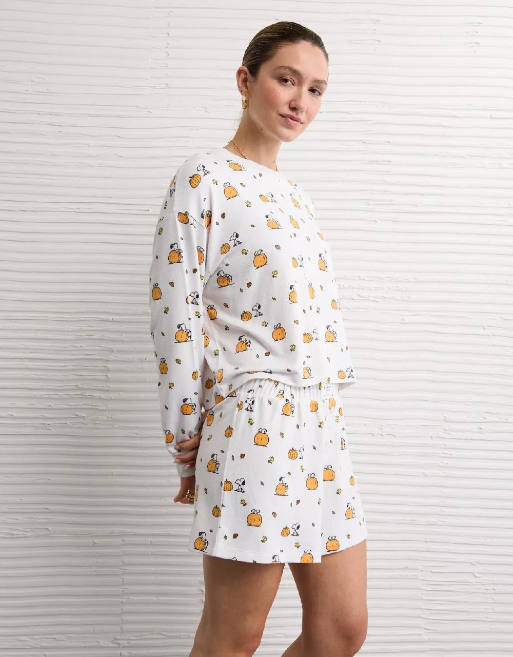 aeo AE Luxe Plush Snoopy Halloween PJ Set