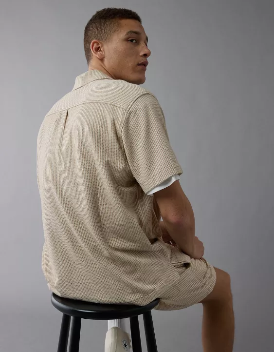 Aeo AE Seersucker Button-Up Camp Shirt