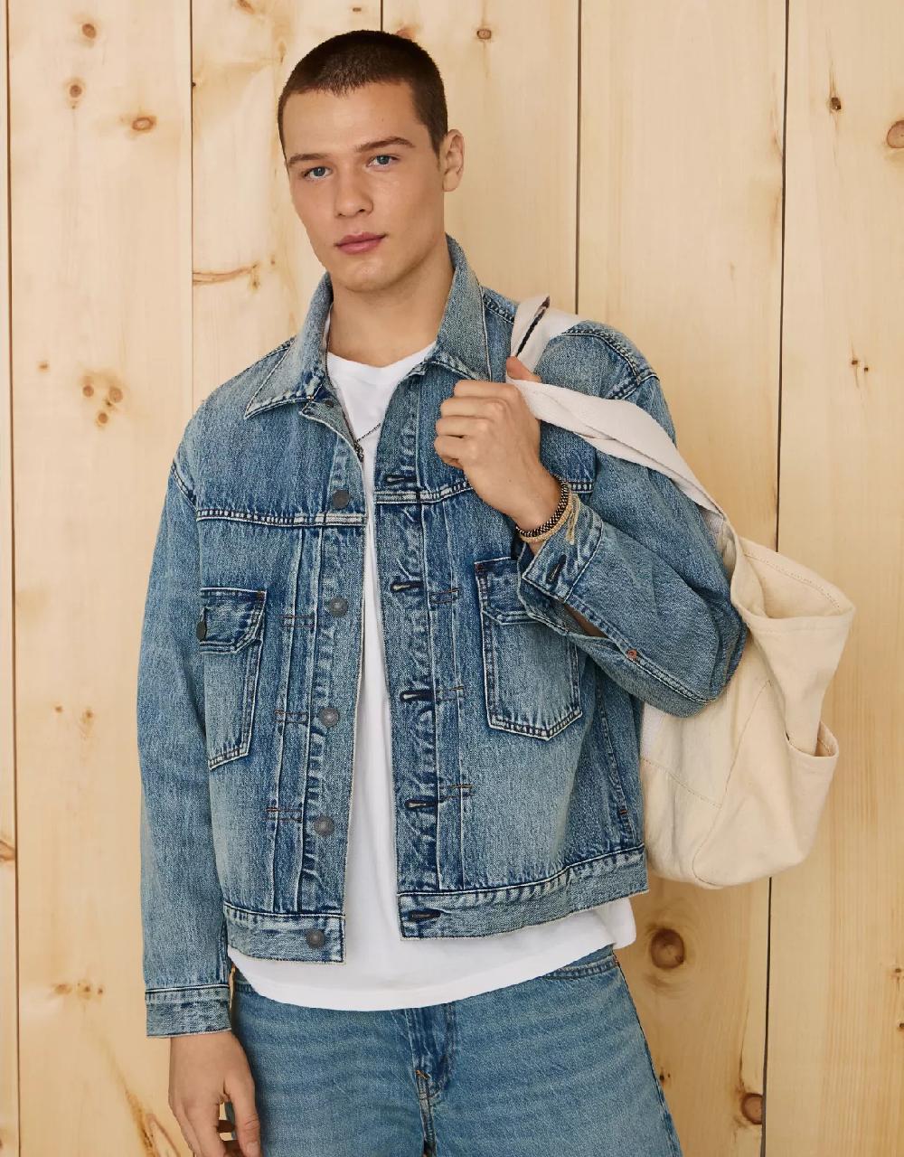 aeo AE Slim Fit Denim Trucker Jacket