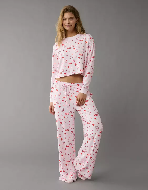 Aeo AE Snoopy Valentine's Day Plush Pants PJ Set