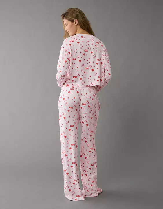 Aeo AE Snoopy Valentine's Day Plush Pants PJ Set