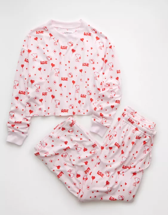 Aeo AE Snoopy Valentine's Day Plush Pants PJ Set
