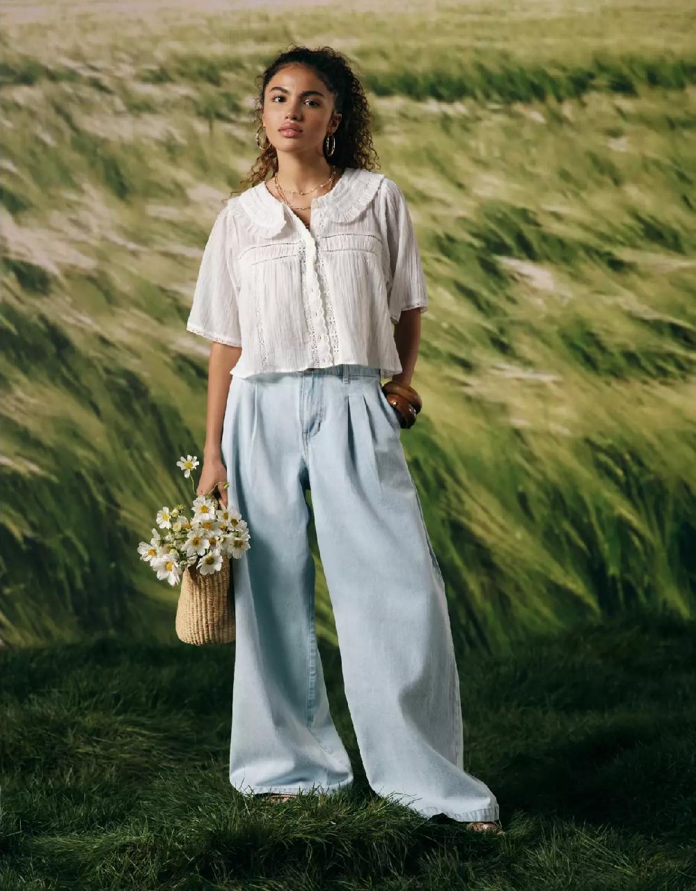 aeo AE Strigid High-Waisted Wide-Leg Trouser Jean