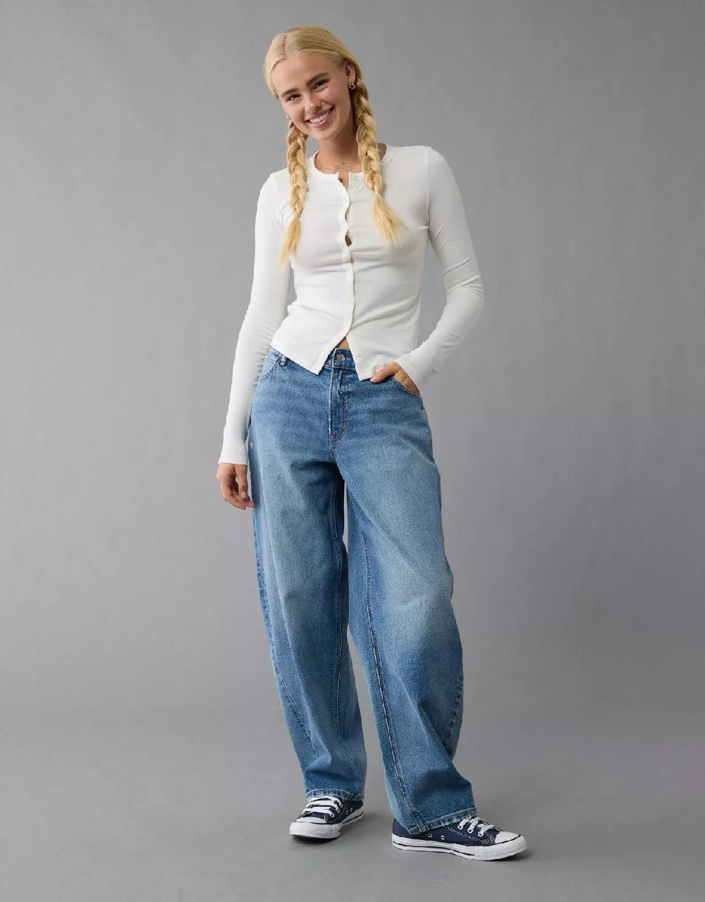 aeo AE Strigid Low-Rise Baggy Barrel Jean