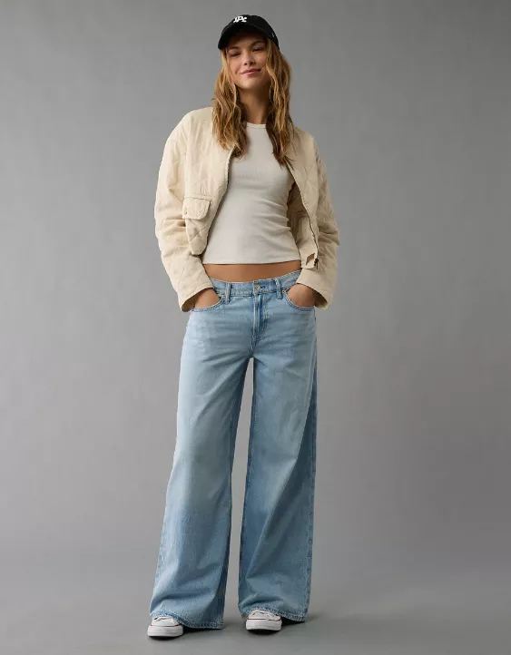 Aeo AE Strigid Low-Rise Ultra Wide-Leg Jean