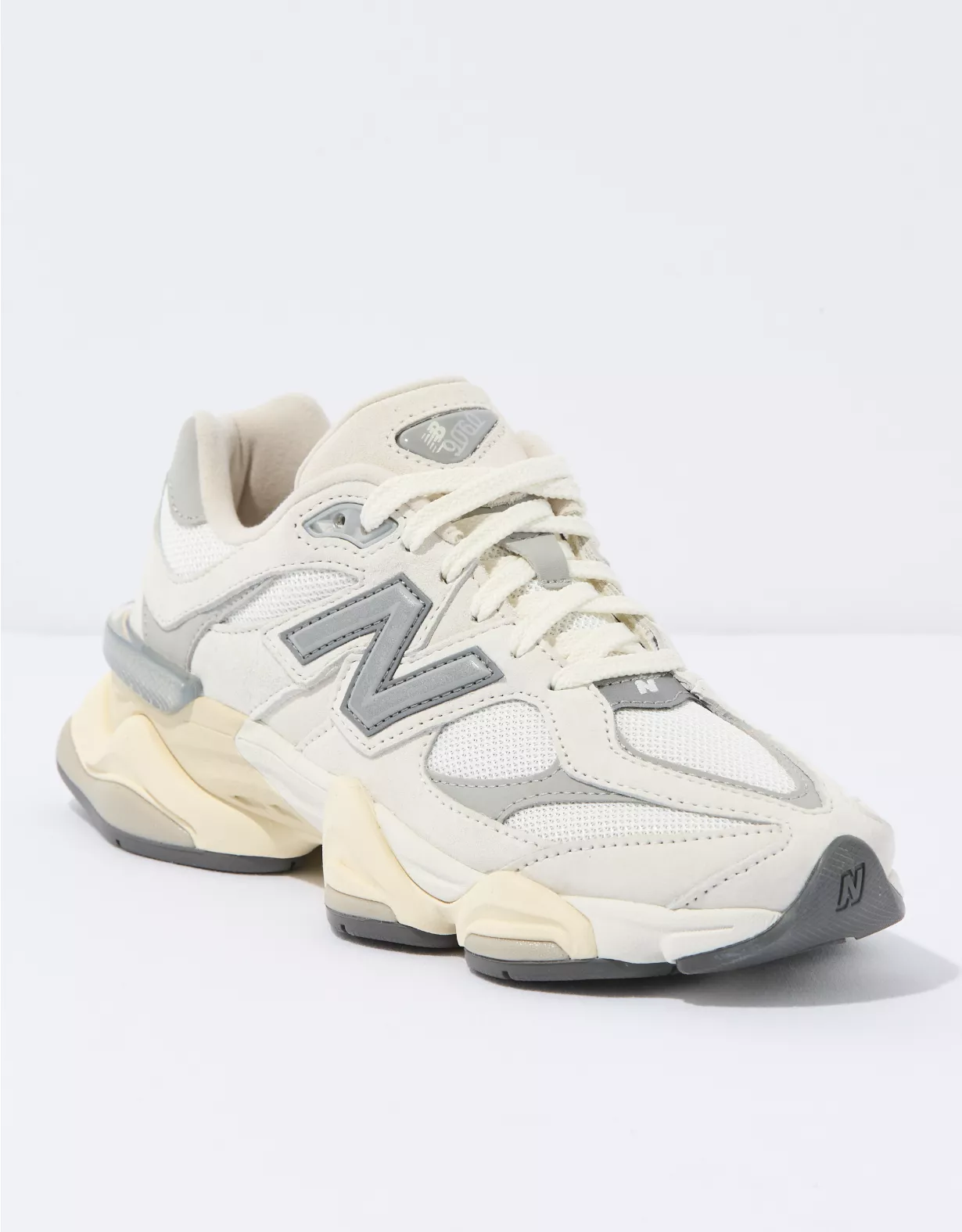 aeo New Balance Women's 9060 Sneaker