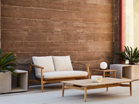 Aeron Crosshatch Outdoor Coffee Table