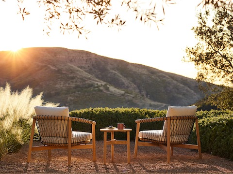 Aeron Crosshatch Outdoor Side Table