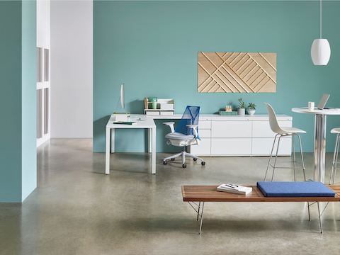 Aeron Everywhere Tables