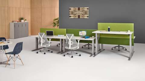 Aeron Motia Sit-to-Stand Tables