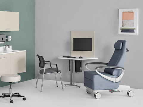 Aeron Nemschoff Ava Recliner