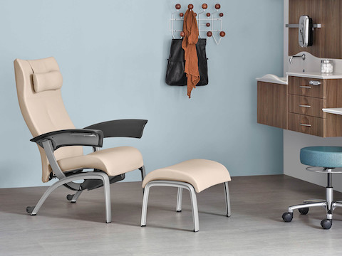 Aeron Nemschoff Nala Patient Chair