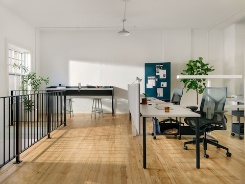 Aeron OE1 Communal Tables