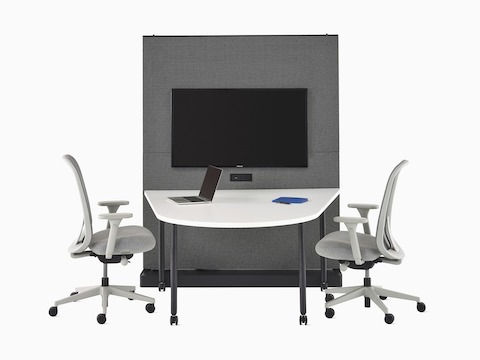 Aeron OE1 Huddle Table