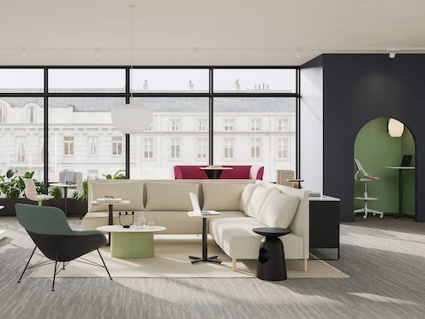 Aeron Passport Work Table