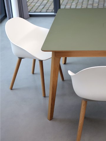 Aeron Ruby Side Chair