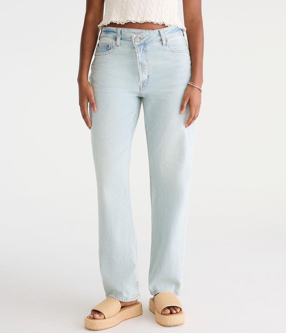 aéropostale Curvy High-Rise Baggy Jean light wash