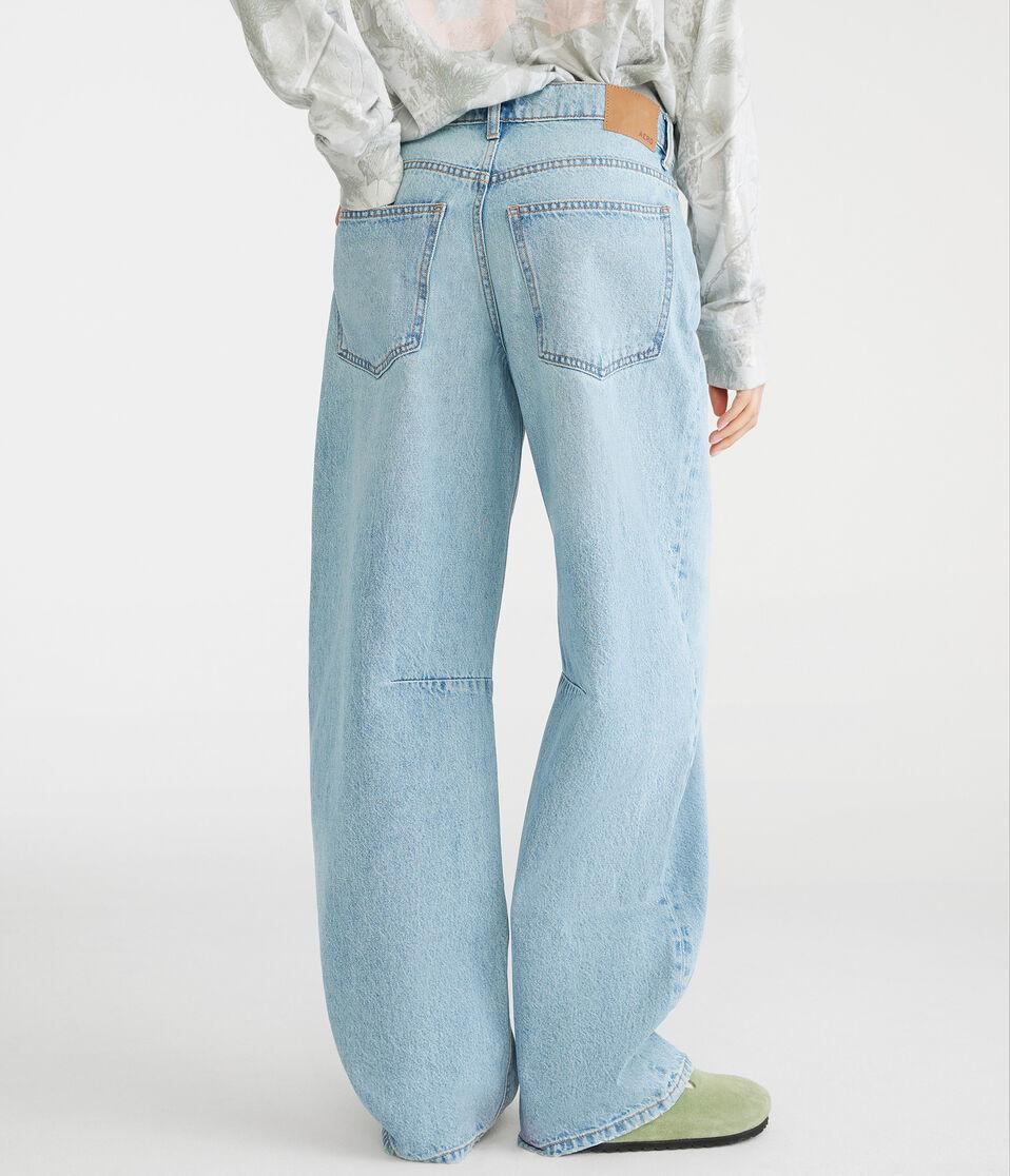 Aéropostale Low-Rise Baggy Barrel Jean Light Wash
