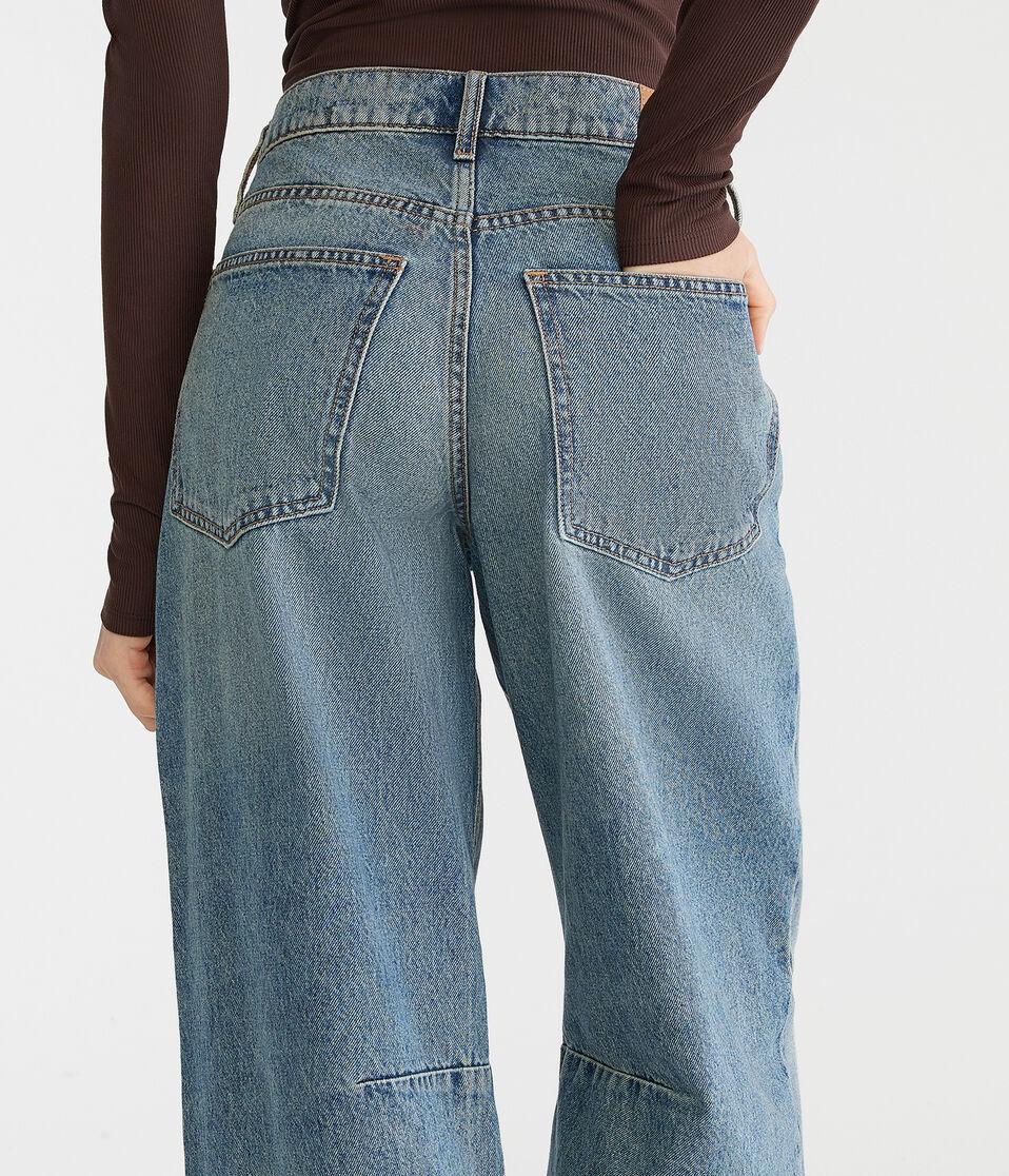 Aéropostale Low-Rise Baggy Barrel Jean Medium Wash