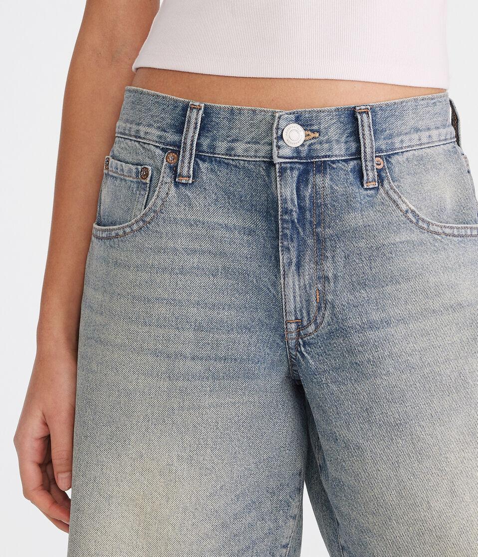 Aéropostale Mid-Rise Bermuda Short Medium Wash