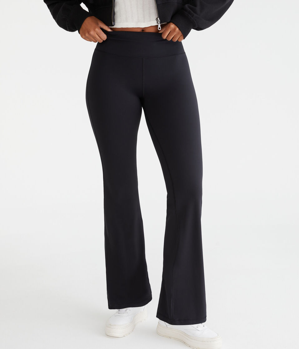 aéropostale Curvy Air Soft Ultra High-Rise Flare Leggings black fox