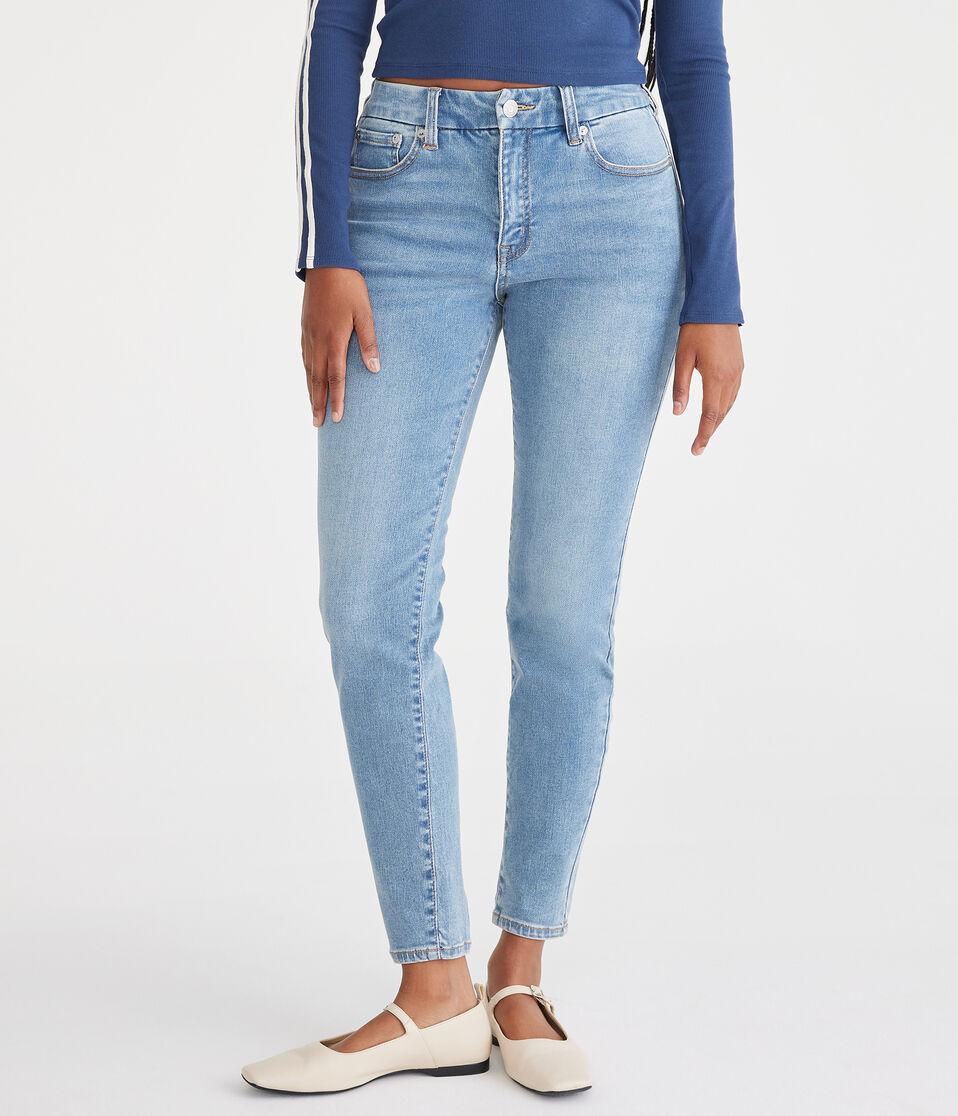 Aéropostale Curvy Premium High-Rise Jegging With LYCRA® FREEF T® Technology Medium Wash