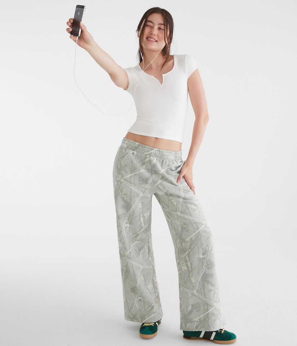 Aéropostale Forest Camo Mid-Rise Wide Leg Sweatpants Organic Olive