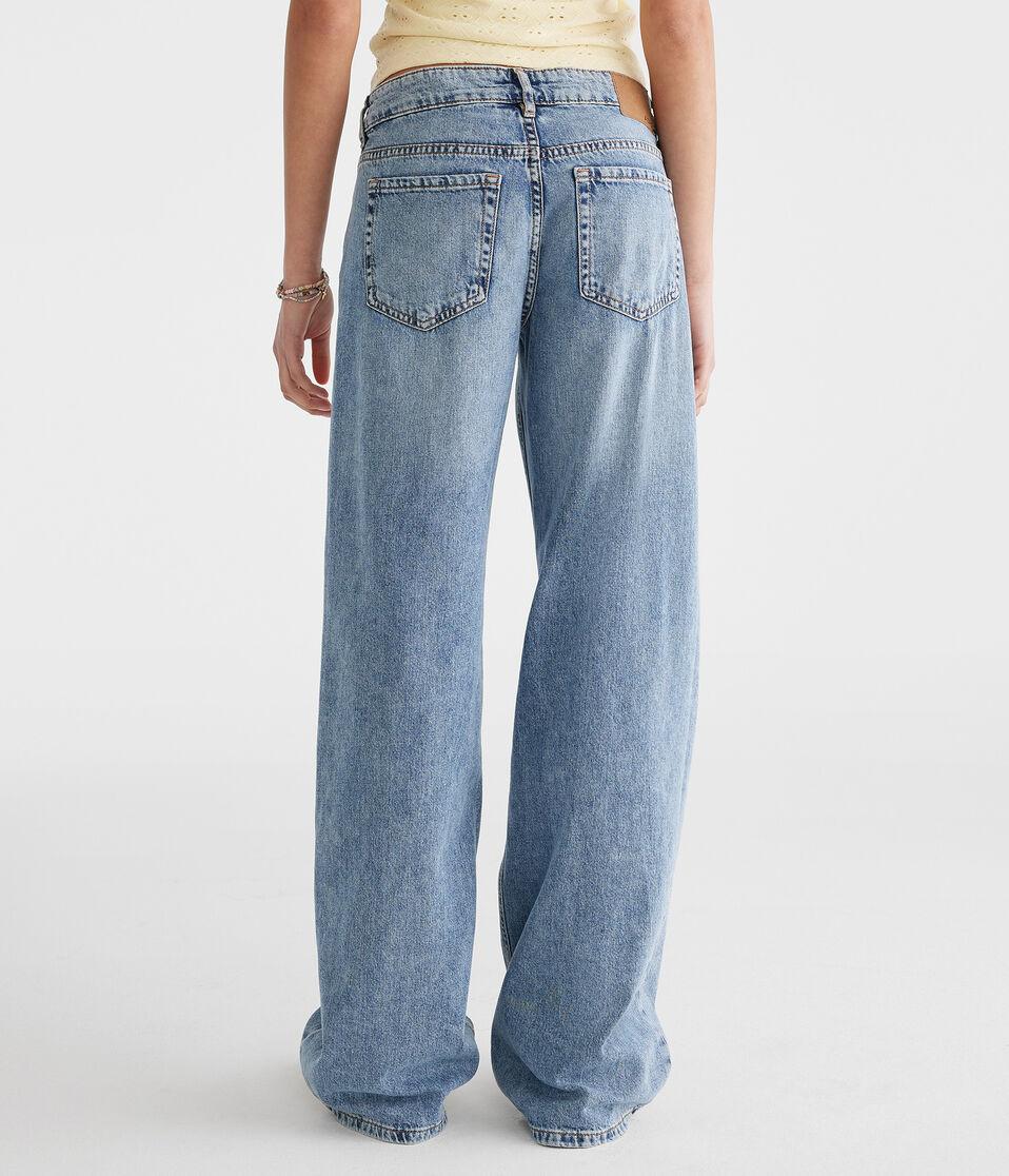 Aéropostale Low-Rise Baggy Wide Leg Lightweight Luxe Jean Medium Wash
