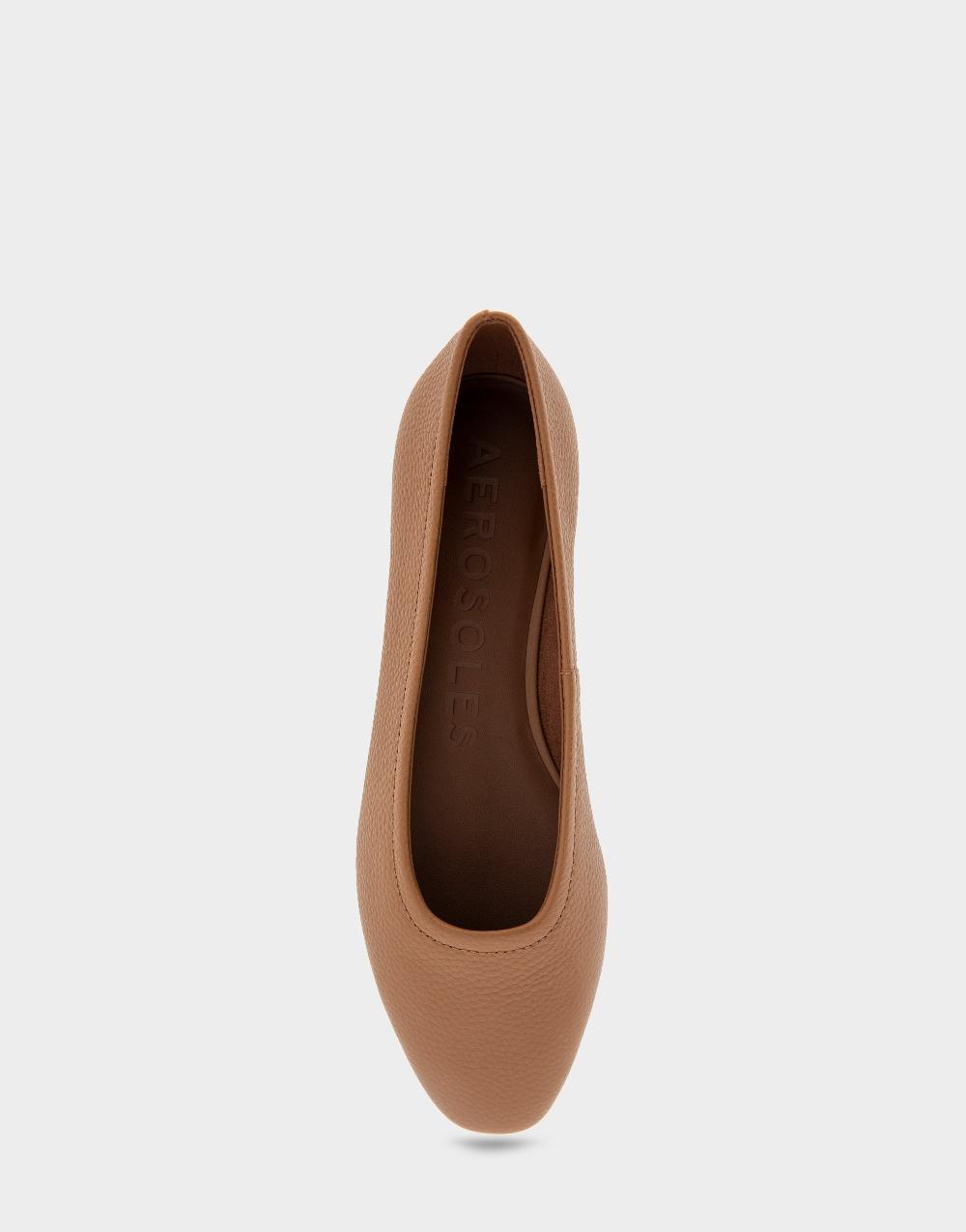 Aerosoles Comfortable Women's Ballet Flats In Tan Pebbled Leather