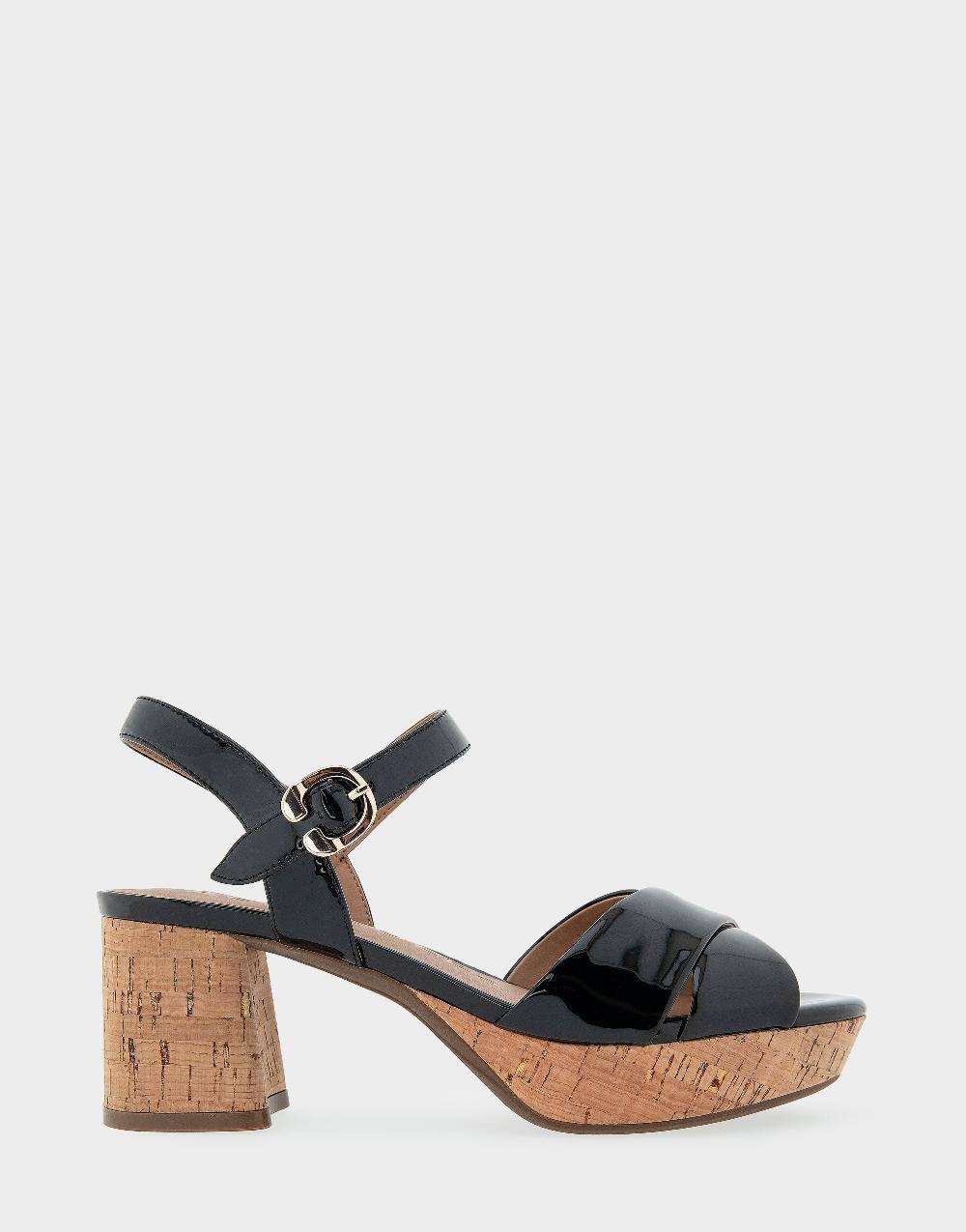 aerosoles Comfortable Women's Crisscross Platform Sandal in Black Patent Faux Leather