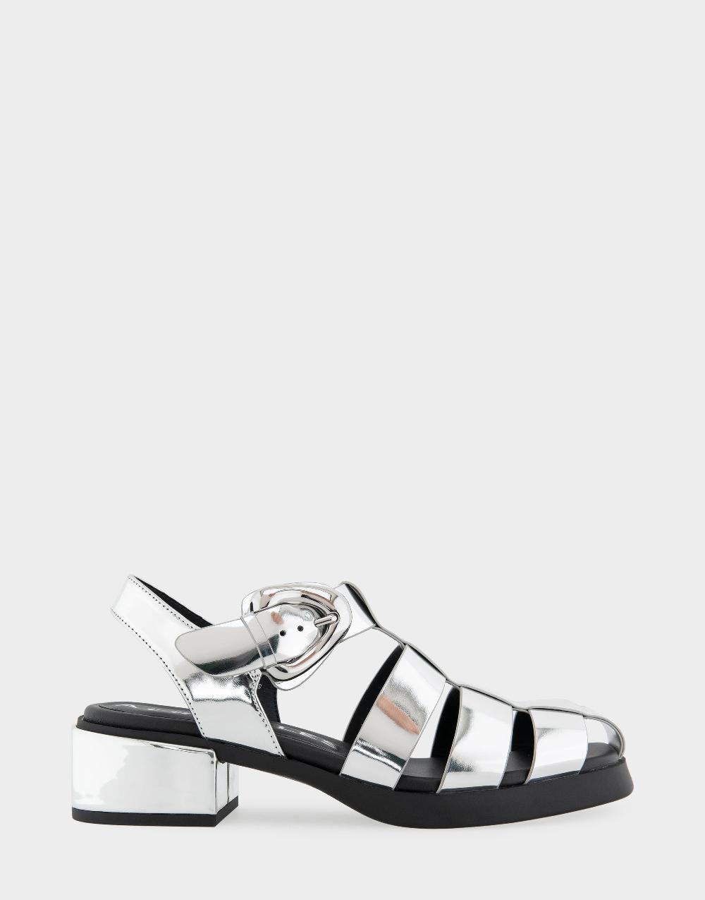 aerosoles Comfortable Women's Fisherman Flats in Silver Mirror Metallic Faux Leather