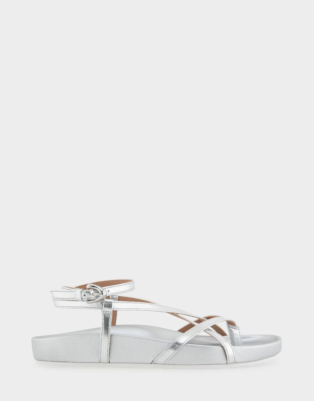 aerosoles Comfortable Women's Footbed Sandals in Silver Metallic Faux Leather