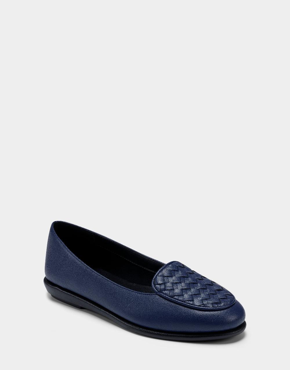 Aerosoles Comfortable Women's Loafer In Navy Faux Leather