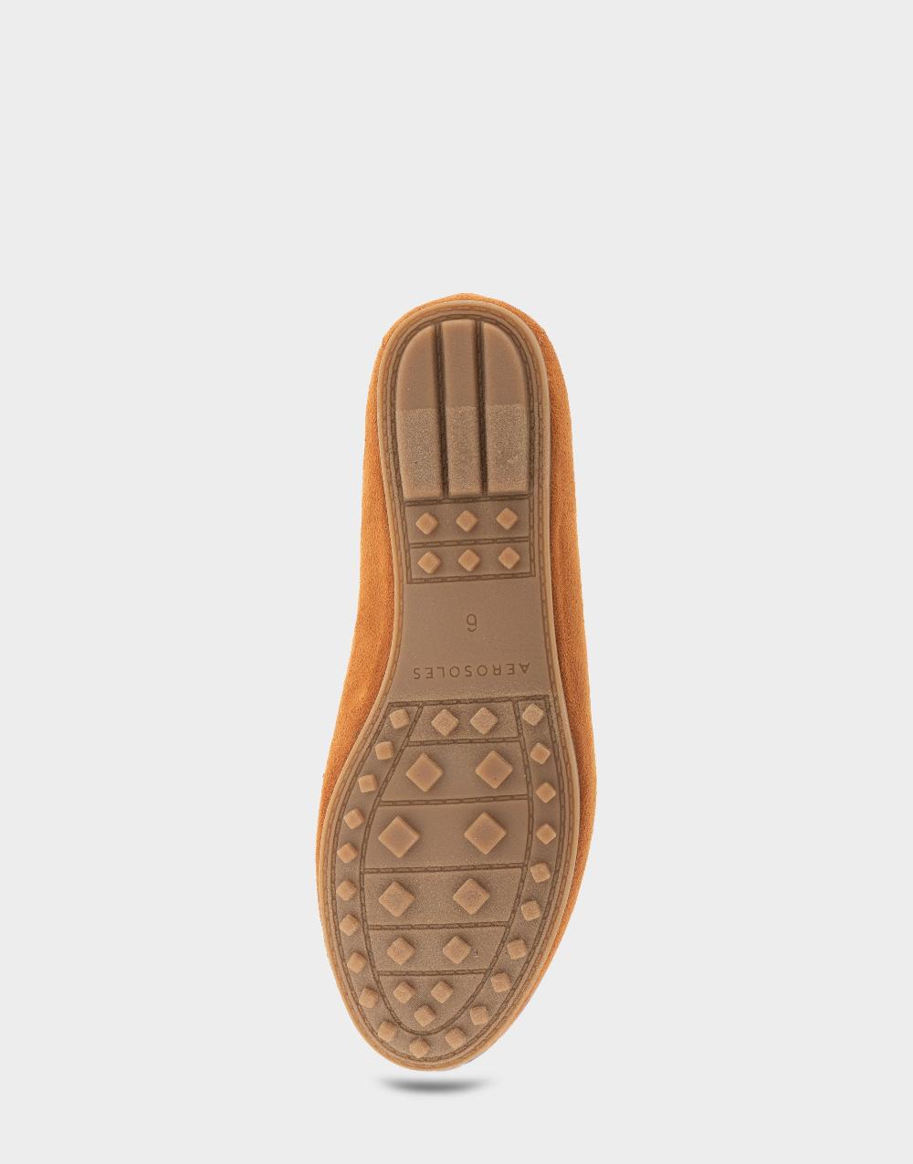 Aerosoles Comfortable Women's Tasseled Loafer In Tan Faux Suede