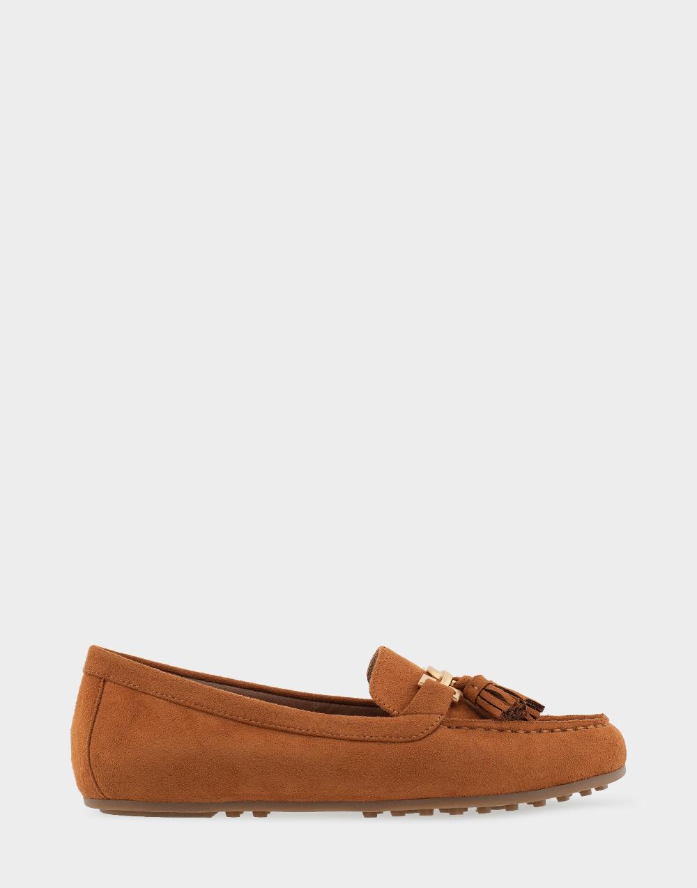 aerosoles Comfortable Women's Tasseled Loafer in Tan Faux Suede