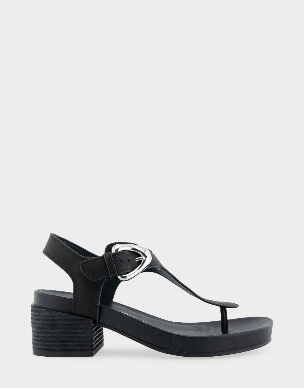 aerosoles Comfortable Women's Thong Sandals in Black Leather