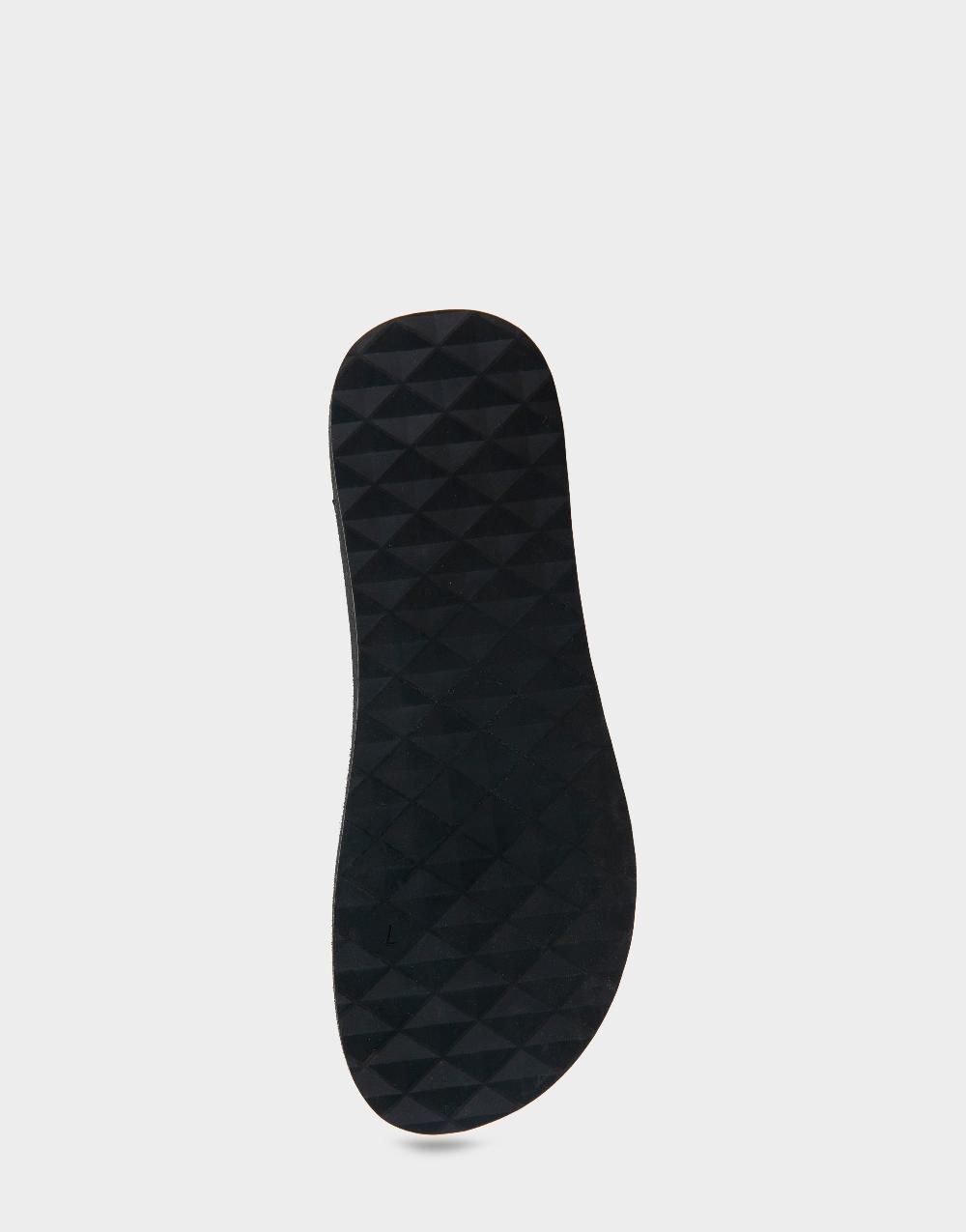 Aerosoles Comfortable Women's Thong Sandals In Gold Mirror/black Faux Leather