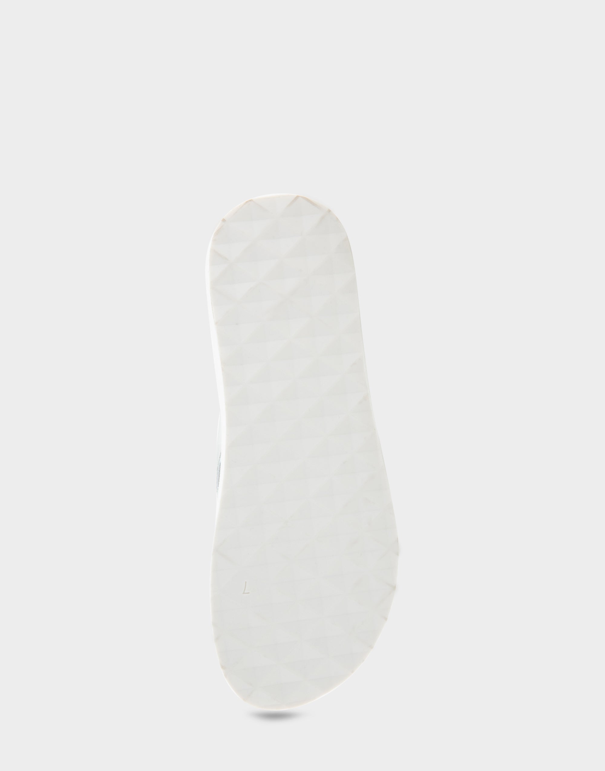 Aerosoles Comfortable Women's Thong Sandals In Silver Mirror Faux Leather