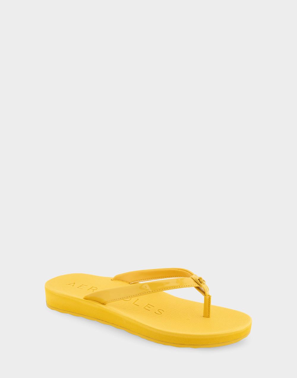 Aerosoles Comfortable Women's Thong Sandals In Yellow Freesia Faux Leather
