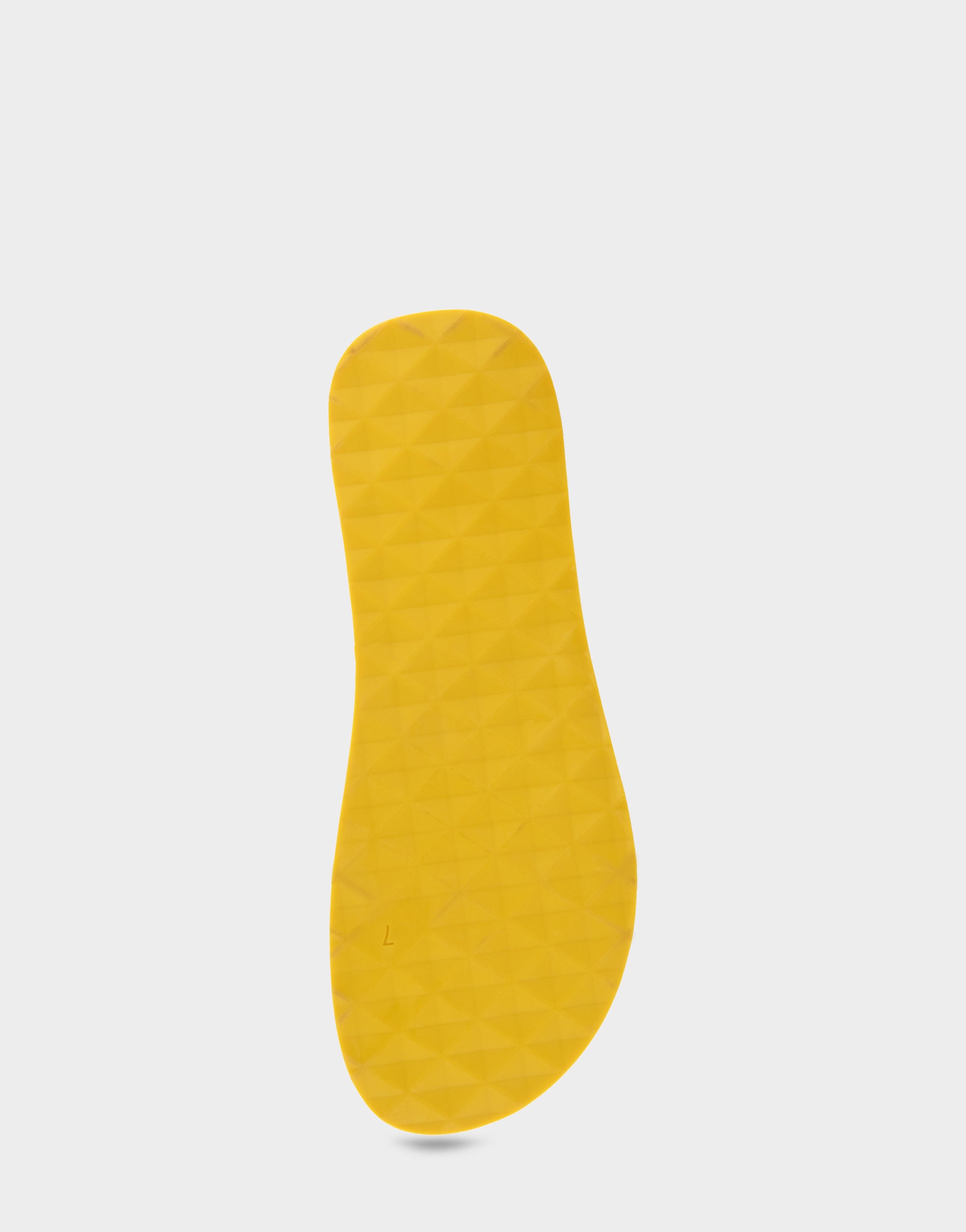 Aerosoles Comfortable Women's Thong Sandals In Yellow Freesia Faux Leather