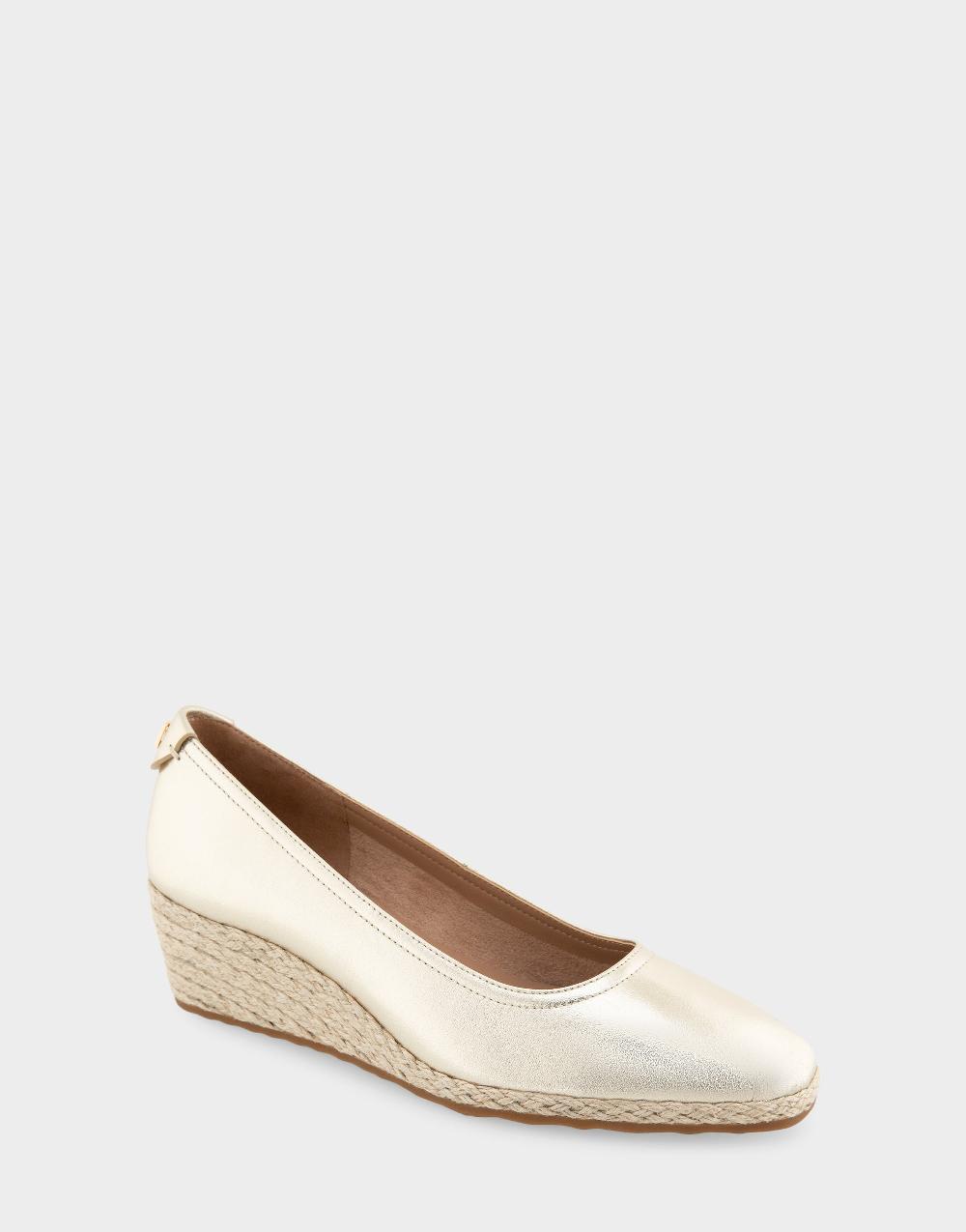 Aerosoles Comfortable Women's Wedge Heels In Soft Gold Leather