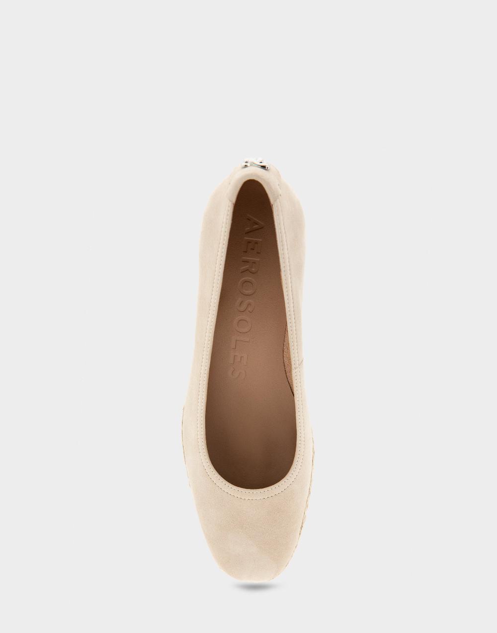 Aerosoles Comfortable Women's Wedge Heels In Stone Suede
