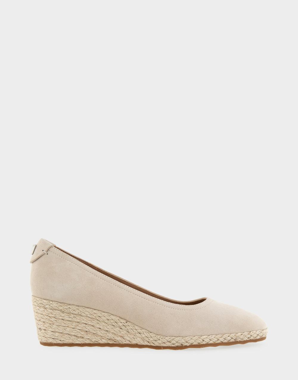 aerosoles Comfortable Women's Wedge Heels in Stone Suede