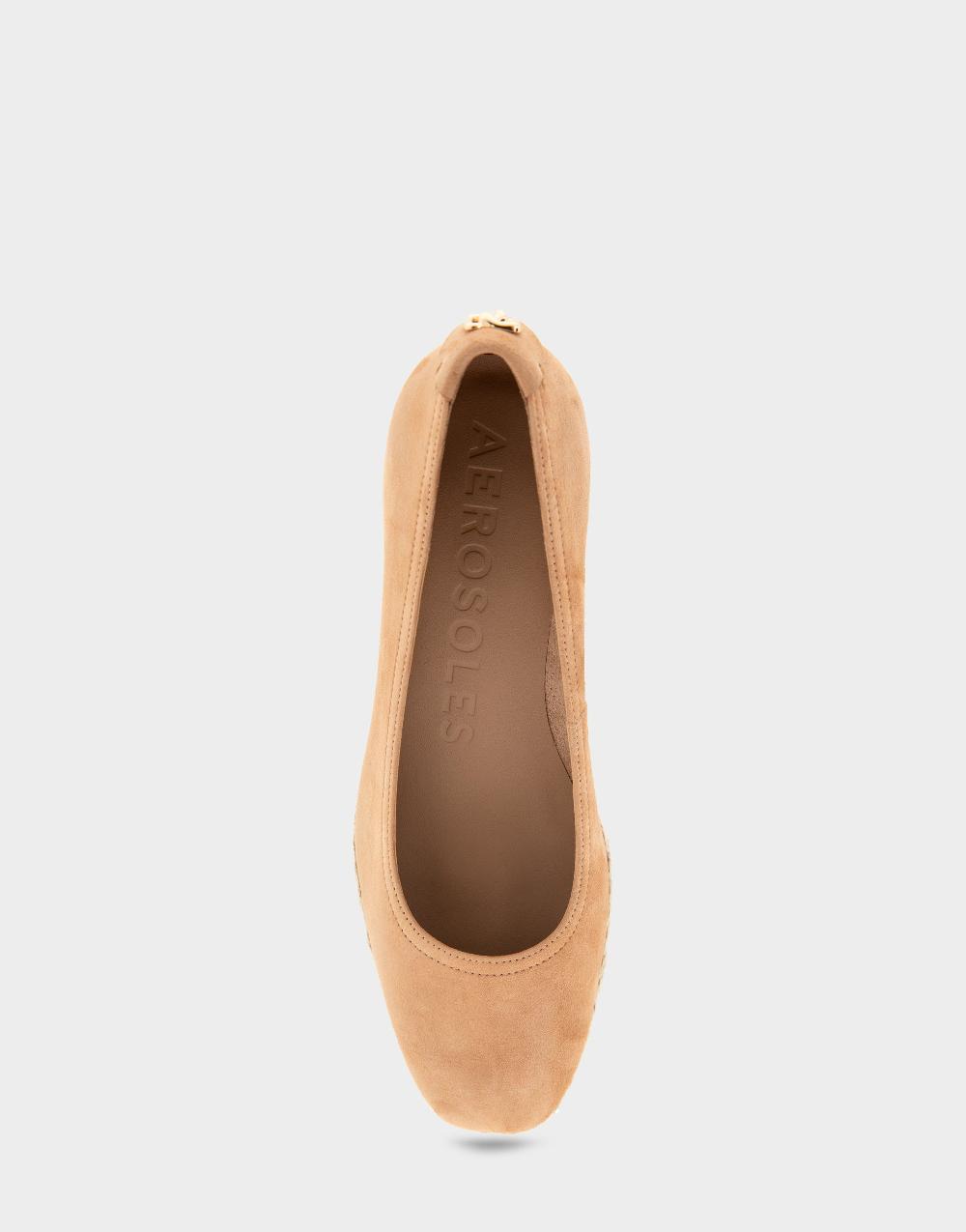 Aerosoles Comfortable Women's Wedge Heels In Tan Suede