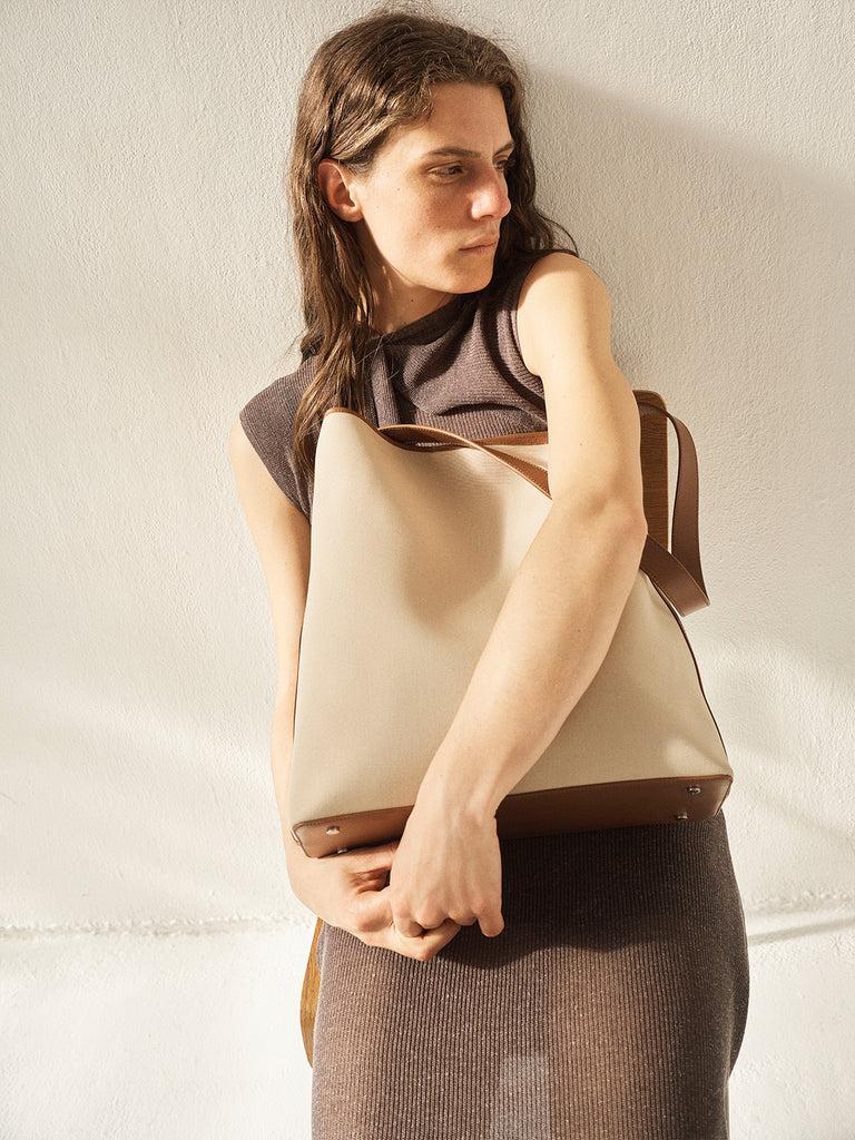 Aesther Ekme Sac CANVAS